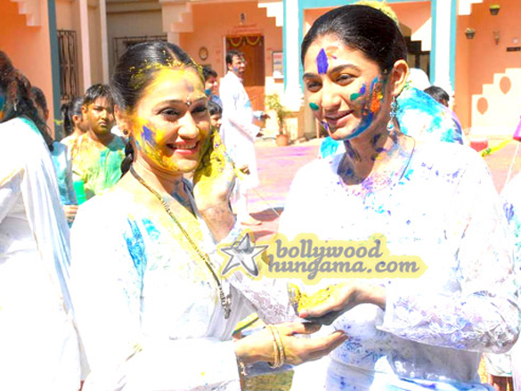 tarak mehta ka ooltah chashmah on sab celebrates holi 6