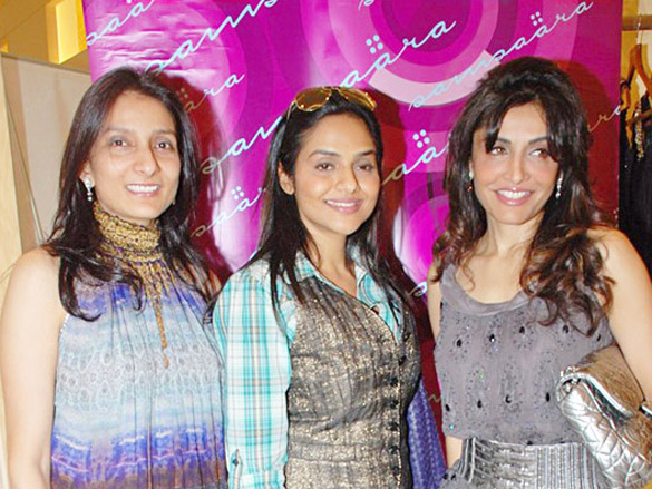 dia mirza at the launch of i love mumbai exhibition organized by samsaarathe luxurious abode of fashion 15