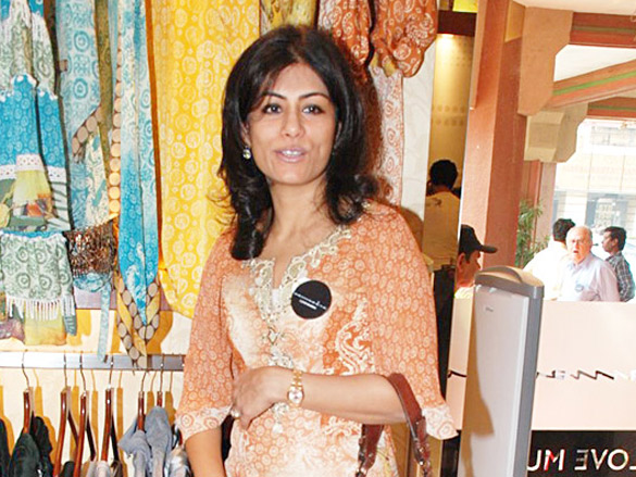 dia mirza at the launch of i love mumbai exhibition organized by samsaarathe luxurious abode of fashion 47