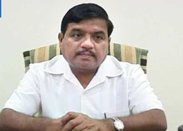 Home Minister R. R. Patil watches Naxalite film, recommends it to other ministers