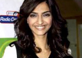 Live Chat: Sonam Kapoor on June 30 at 1600 hrs IST