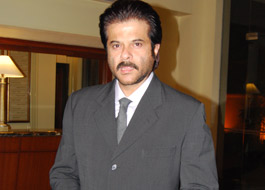 Anil Kapoor does ‘One Two Ka Four’ for Farah in Tees Maar Khan