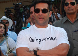 Salman apologises for his remarks on 26/11 attacks; may go off Twitter