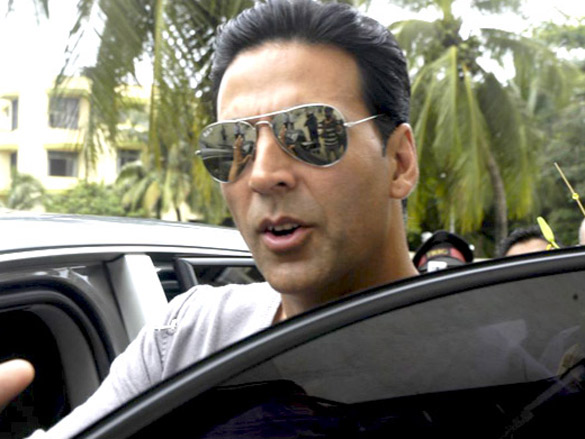 akshay kumar unveils action replayy first look on his birthday 15