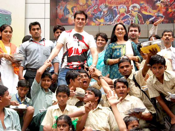 arbaaz khan at the special screening of dabangg for deeds ngo kids 6