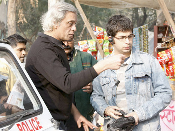on the sets of yeh saali zindagi 20