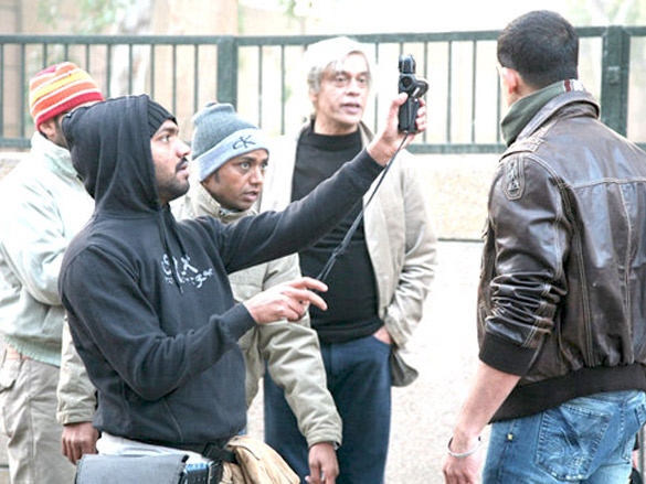 on the sets of yeh saali zindagi 42