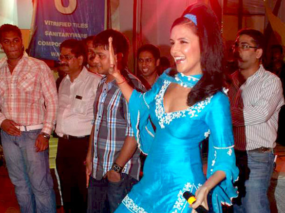 neha dhupia and rajpal yadav promote action replayy at a navratri event 7