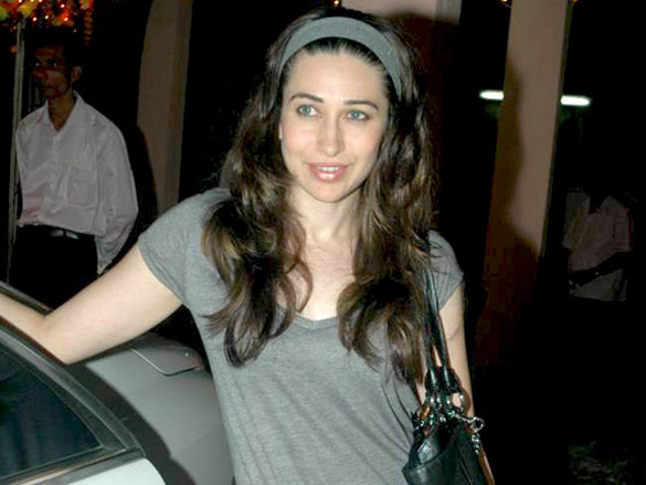karisma and kareena watch golmaal 3 7