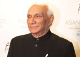 Yash Chopra awarded with Asian Award for Outstanding Achievement in Cinema