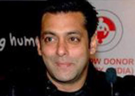 Case filed against Salman Khan in UP court