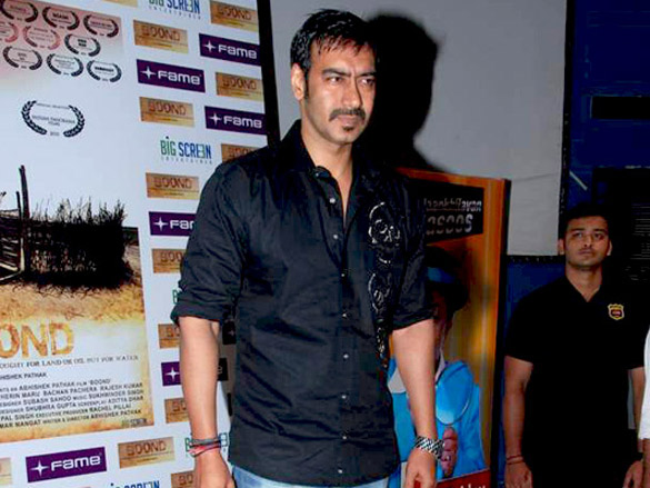 ajay devgn at the special screening of boond 6