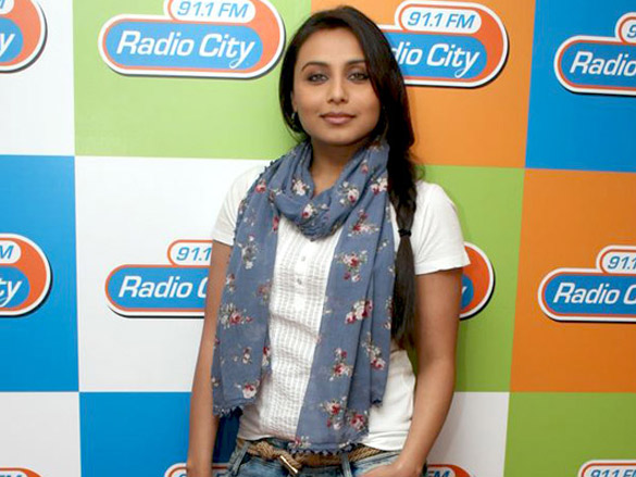 vidya and rani promote no one killed jessica at radio city 91 1 fm 7