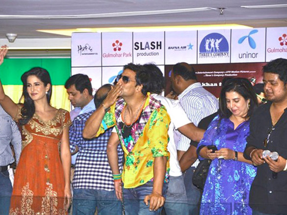 cast and crew of tees maar khan in ahmedabad 4