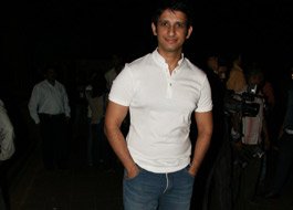 Live Chat: Sharman Joshi on Feb 10 at 1500 hrs IST Live Chat: Sharman Joshi on Feb 10 at 1500 hrs IST