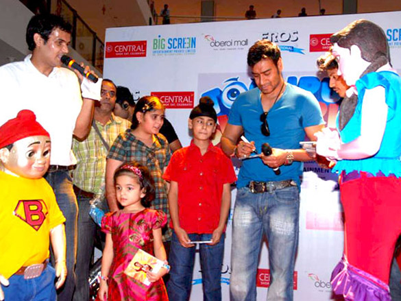 ajay devgn promotes toonpur ka superrhero at oberoi mall 6