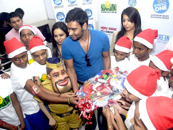 ajay devgn promotes toonpur ka superrhero at 94 3 radio one 3