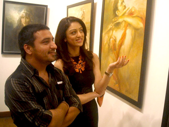 sandeepa dhar of isi life mein at prithvi sonis art exhibition 4