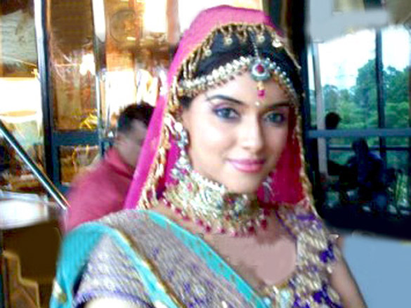 on the sets of ready 18