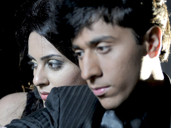 sara khanmunish khan 8