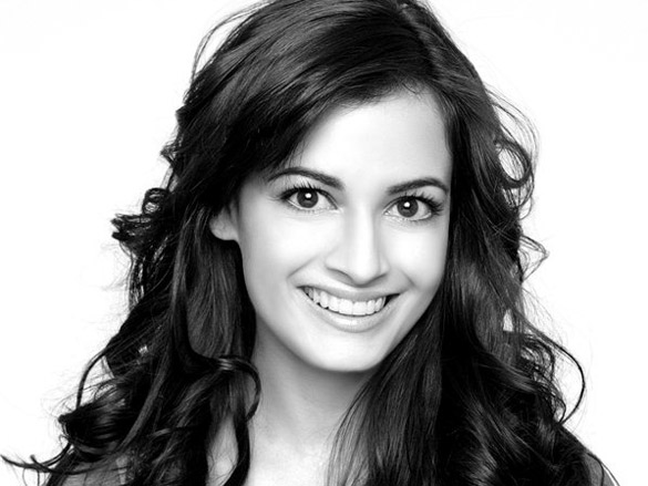 dia mirza 48