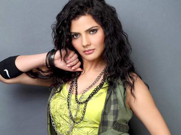 madhavi sharma 6