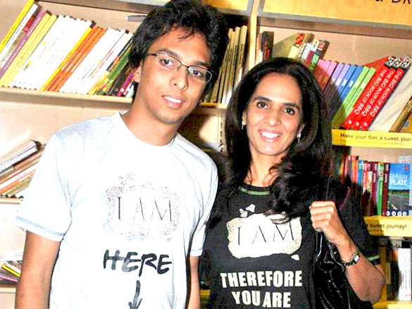 juhi chawla at the launch of my brother nikhil the screenplay 9