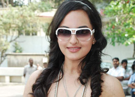 Sonakshi Sinha is in two minds on Kamal Haasan’s film offer