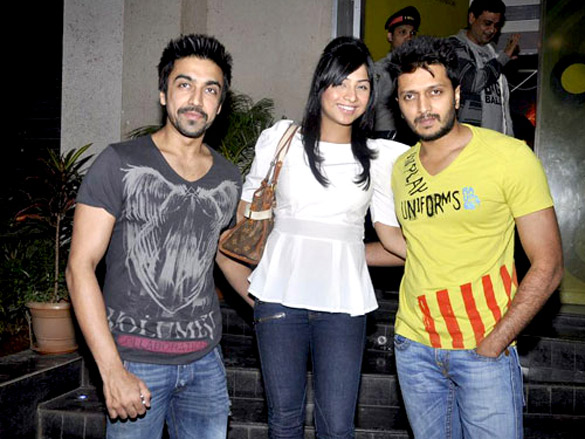 riteish ashish and kangna at tanu weds manu screening 2