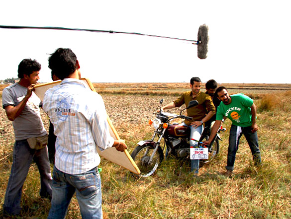 on the sets of shor in the city 9
