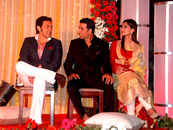 akshay sonam celina bobby and suniel promote thank you 7
