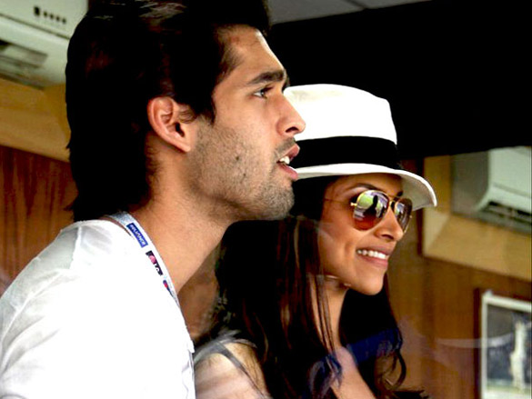 unveiling of dum maaro dum track at cricket world cup 2011 12