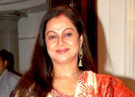 Zarina Wahab to play mother to Hrithik and John