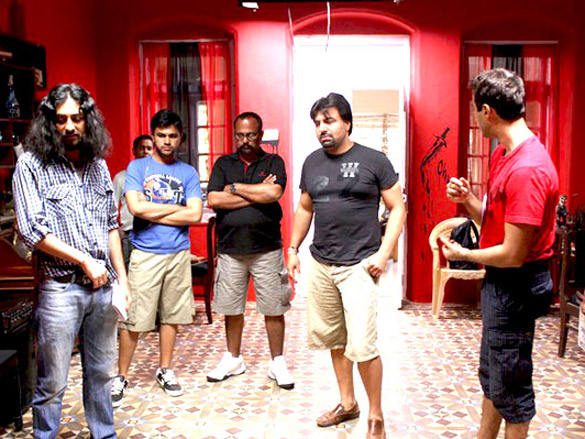 on the sets of zara hatke zara bachke 20