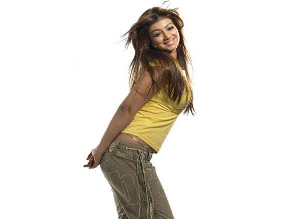 ayesha takia azmi 24