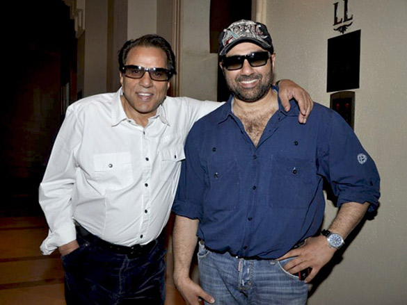 dharmendra sunny deol and ajay devgn launch ticketplease com 12