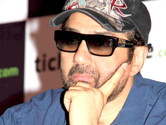 dharmendra sunny deol and ajay devgn launch ticketplease com 22