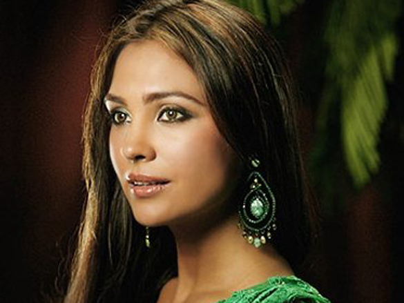 lara dutta 37