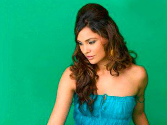 lara dutta 77