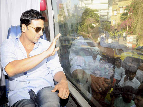akshay and suniel promote thank you 4