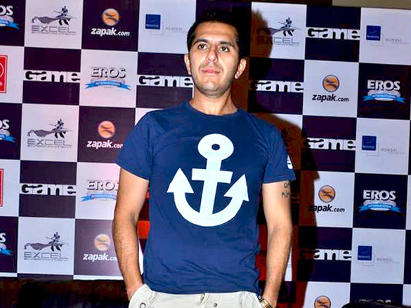 abhishek and sarah at zapak com game film event 12