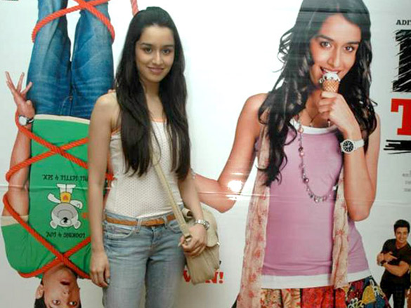 shraddha kapoor promotes luv ka the end film 8
