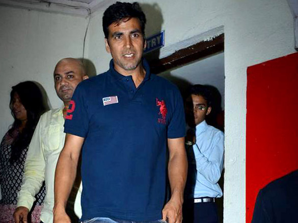 akshay and suniel at thank you special screening 2