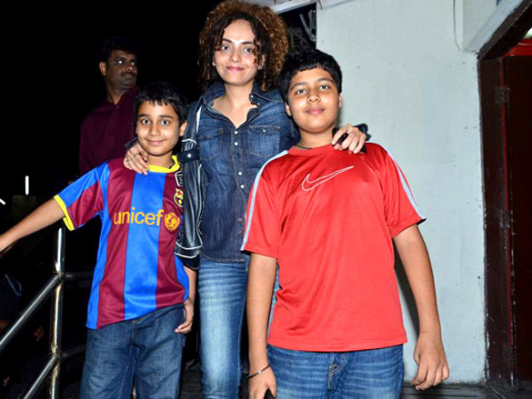 akshay and suniel at thank you special screening 6