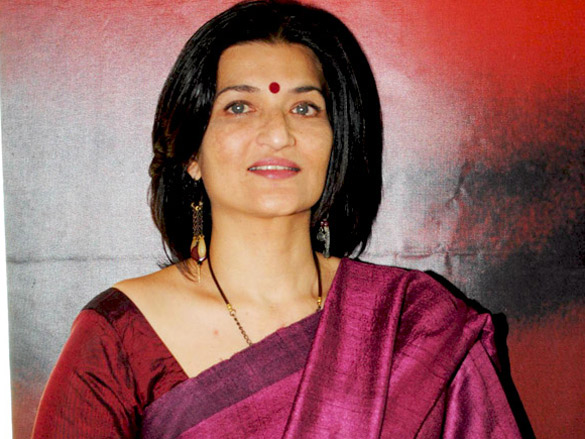 cast of film yeh dooriyan spotted at suburb college 7