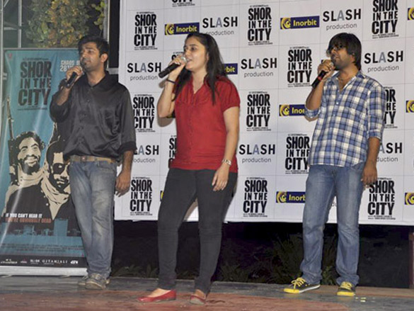 tusshar and preeti desai promote shor in the city at inorbit mall 6