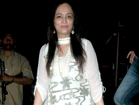 abhishek bachchan promotes dum maaro dum at no smoking concert 12