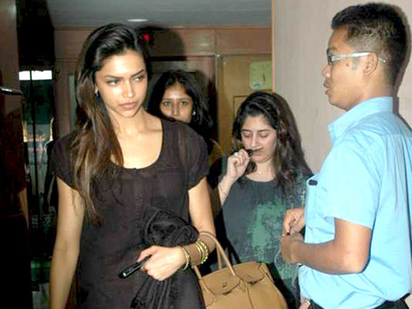 deepika at the special screening of khelein hum jee jaan sey 2