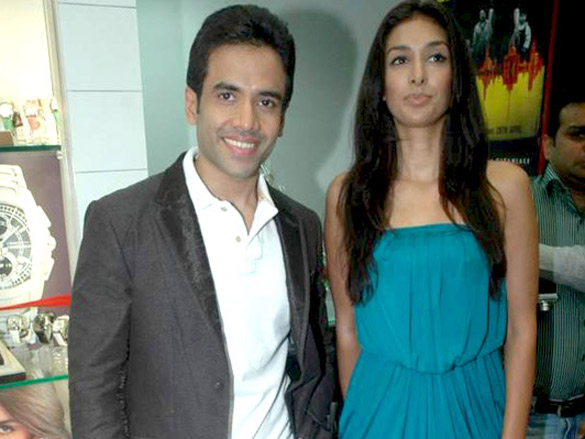 tusshar and preeti desai unveil chronotech watches 4