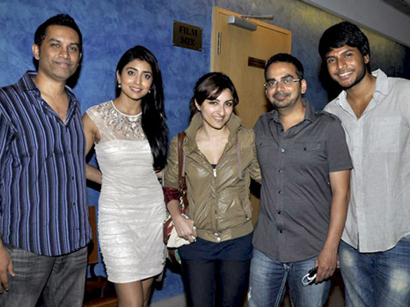 kunal soha and shreya saran at shor in the city screening 3
